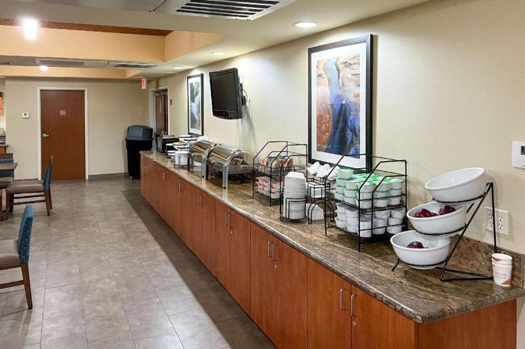 Comfort Inn And Suites Thatcher Экстерьер фото